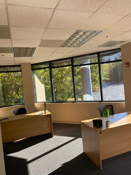 More Photos Of 5540 Centerview Dr, Raleigh Office For Sale