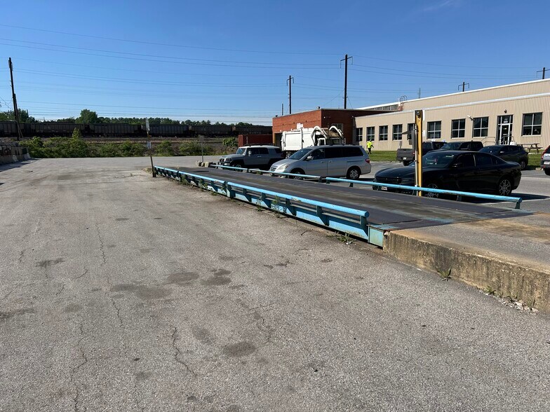 More Photos Of 6401 Quad Ave, Baltimore Warehouse For Lease