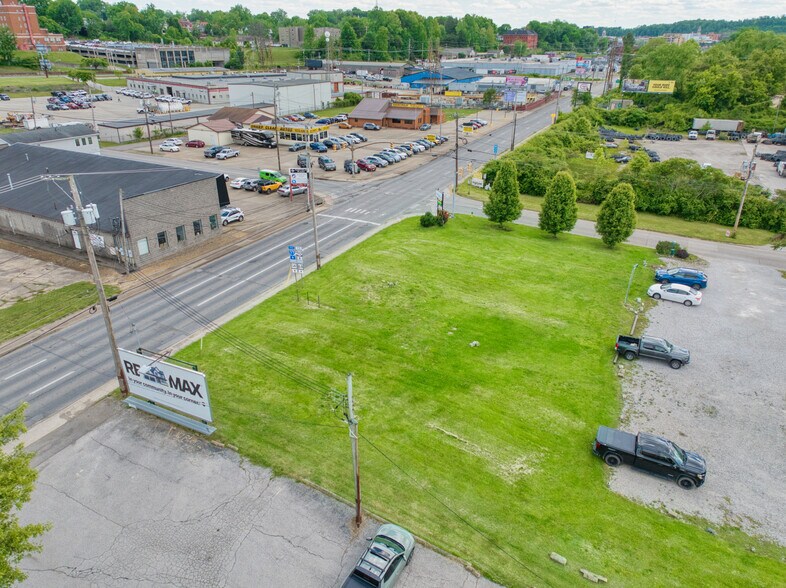 More Photos Of 1903 Garfield, Parkersburg Land For Lease