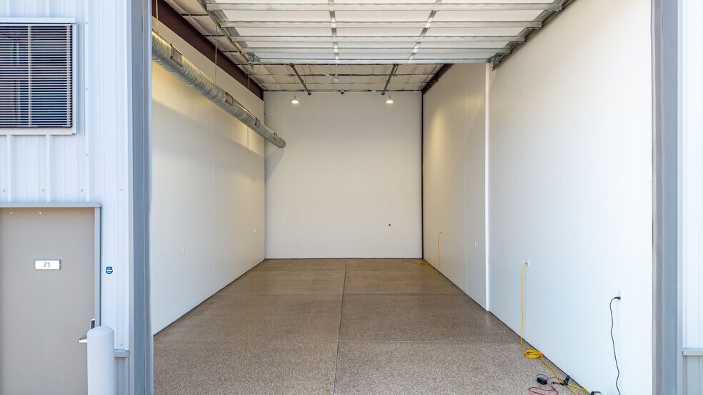 More Photos Of 450 E Willis Rd #71, Chandler Self Storage For Sale