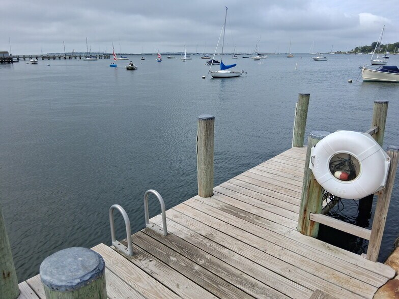More Photos Of 117 Water St, Stonington Apartments For Sale