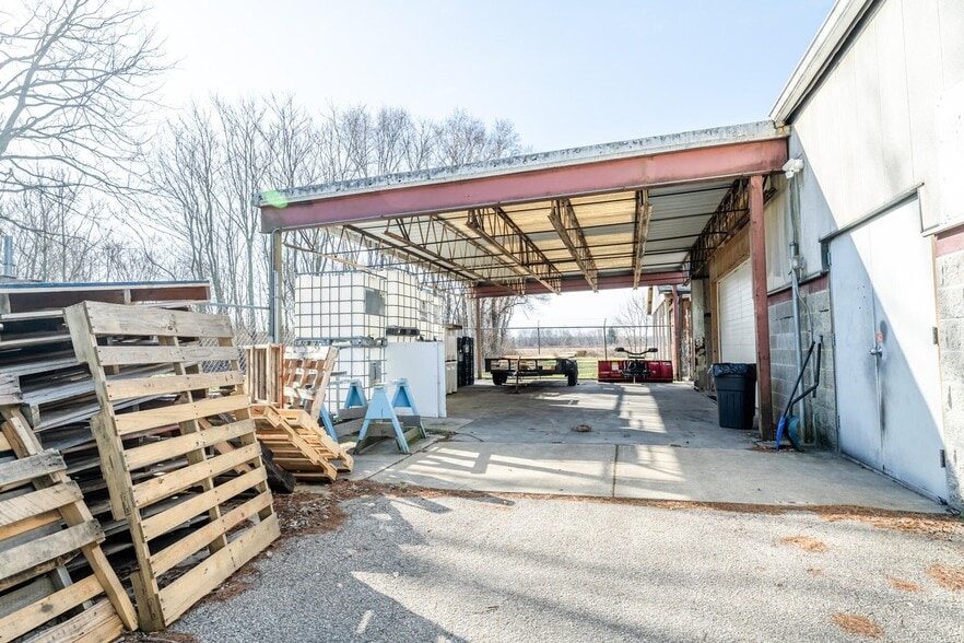 More Photos Of 641 S Crystal Ave, Benton Harbor Winery Vineyard For Sale