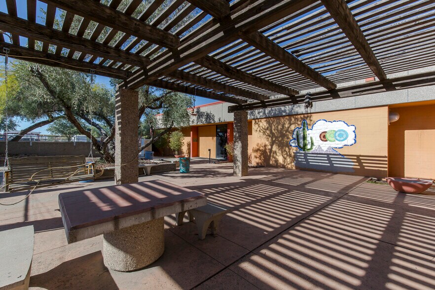 More Photos Of 3767 E Grant Rd, Tucson Office For Sale