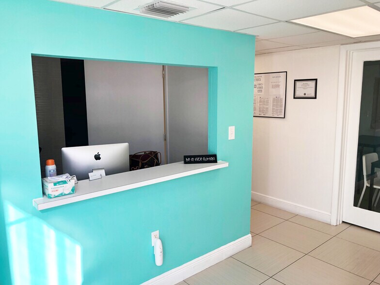 More Photos Of 16115 SW 117th Ave, Miami Showroom For Sale