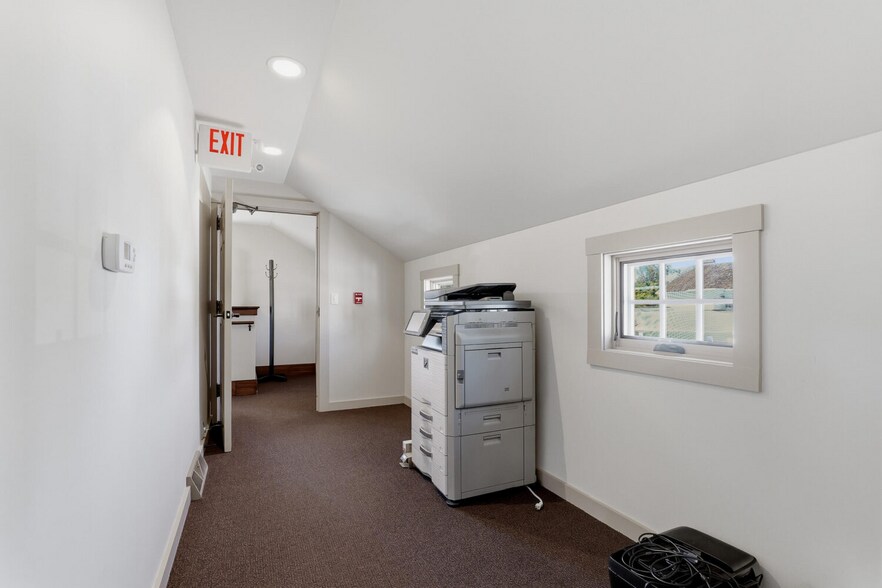 More Photos Of 517 Monroe St, Sheboygan Falls Office For Sale