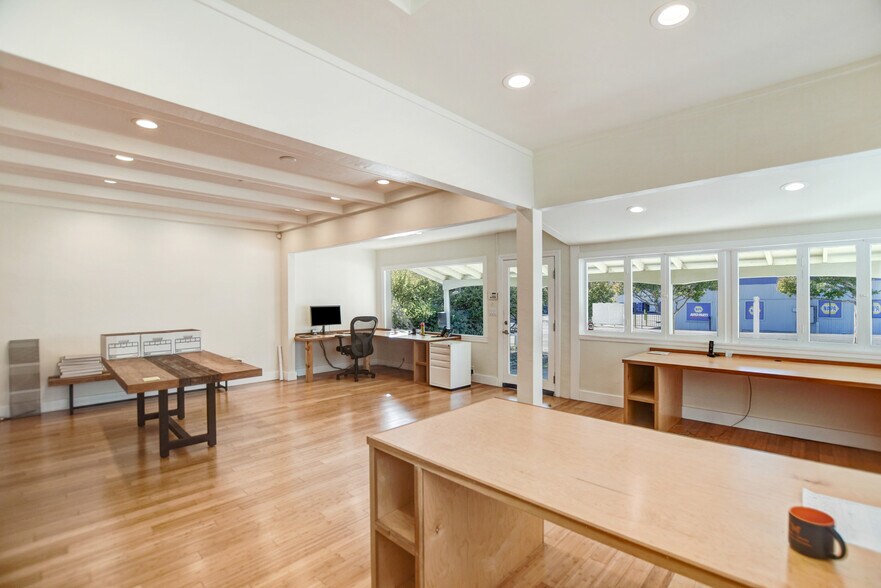 More Photos Of 989 W Spain St, Sonoma Warehouse For Lease