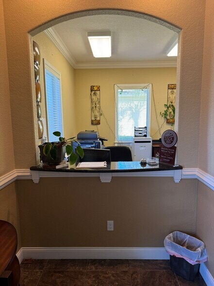 More Photos Of 609 Mid Florida Dr, Lakeland Medical For Lease