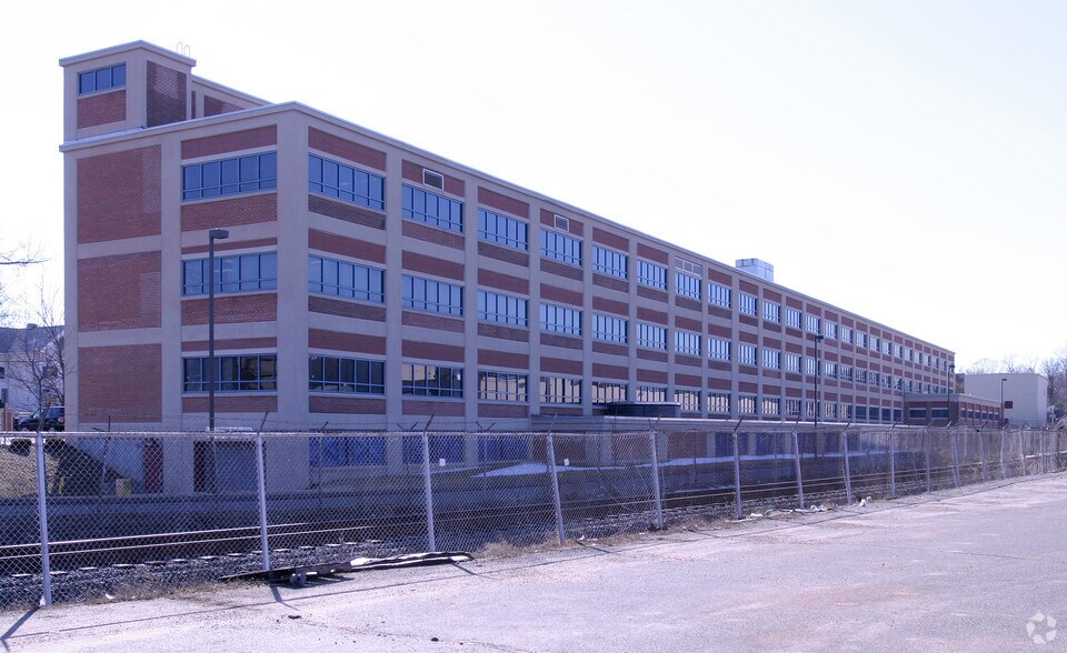 More Photos Of 20-28 Sargeant St, Hartford Research And Development For Sale