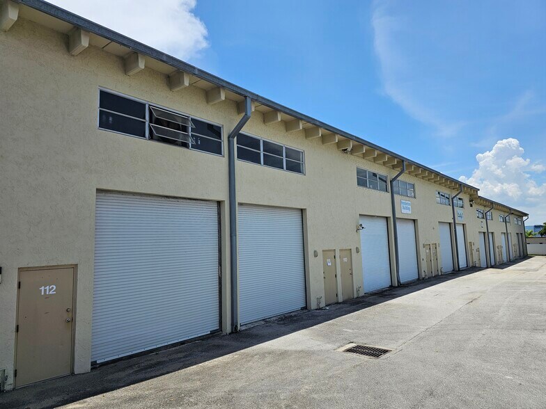 More Photos Of 1209 Gateway Rdg, Lake Park Warehouse For Sale