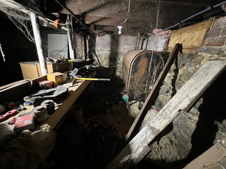 More Photos Of 502 Manchester St, Manchester Multifamily For Sale