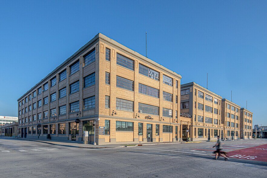 Primary Photo Of 1020-1090 N Capitol Ave, Indianapolis Loft Creative Space For Lease