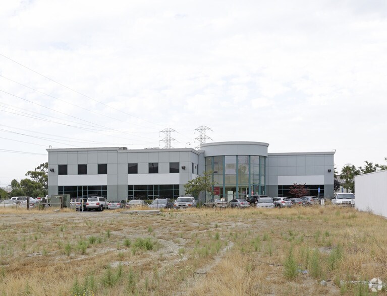 More Photos Of 4580 Auto Mall Pky, Fremont Research And Development For Lease