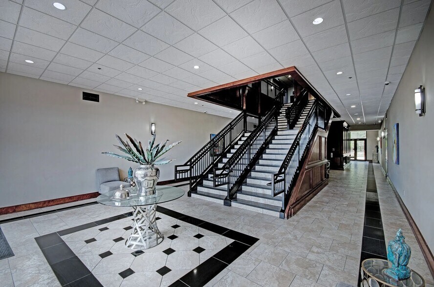 More Photos Of 385B Highland Colony Pky, Ridgeland Office For Lease