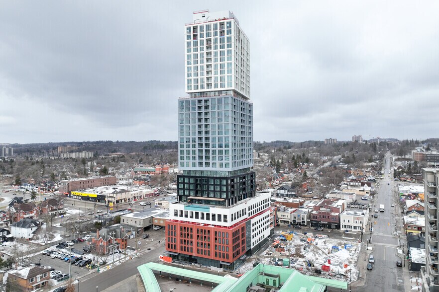 More Photos Of 55 Dunlop St W, Barrie Apartments For Lease