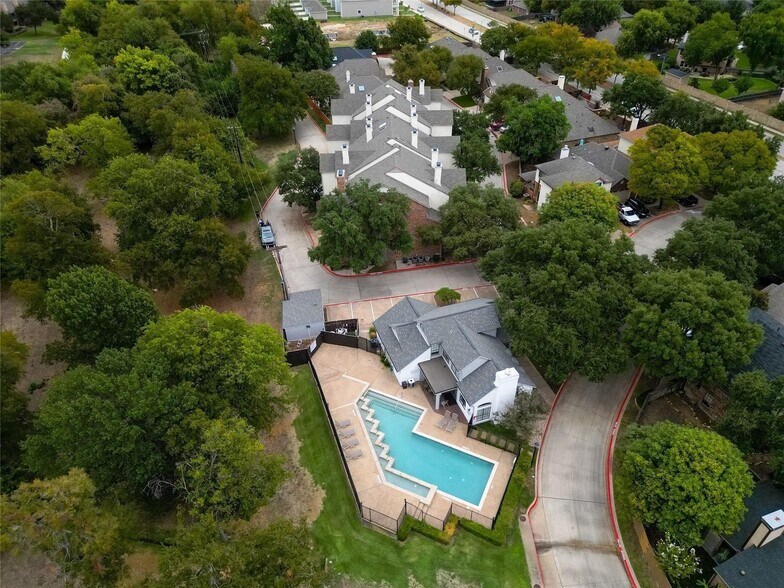 More Photos Of 501 Arbor Creek Dr, Euless Apartments For Sale