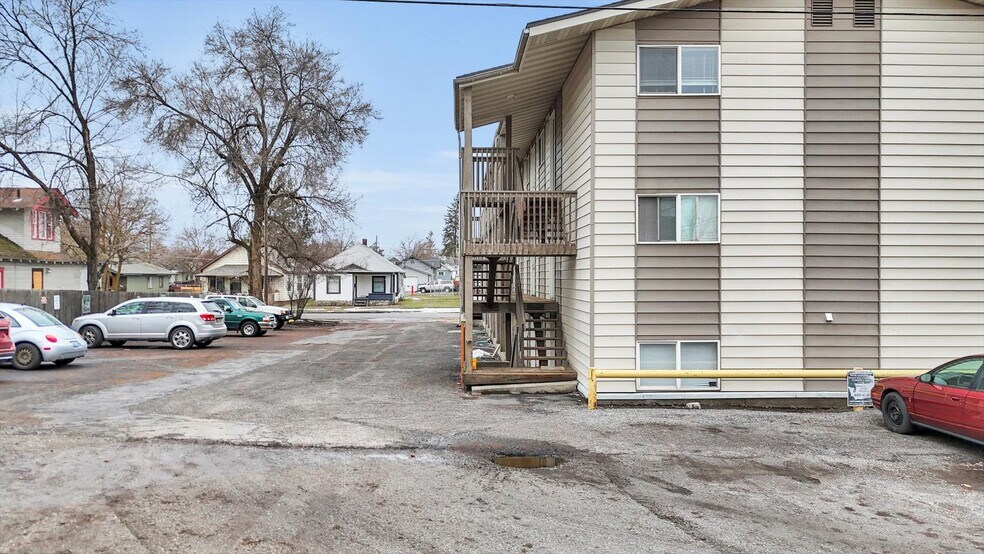 More Photos Of 4822 N Nelson St, Spokane Apartments For Sale