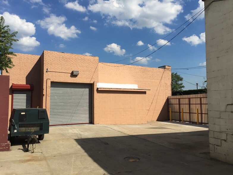More Photos Of 1708 Boone Ave, Bronx Warehouse For Lease