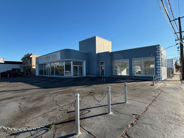 Primary Photo Of 444 W Merrick Rd, Valley Stream Auto Dealership For Lease