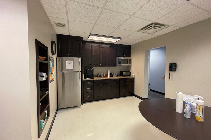 More Photos Of 17 Berkshire Rd, Newtown Medical For Lease