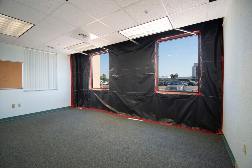 More Photos Of 2525 Harbor Blvd, Port Charlotte Medical For Lease