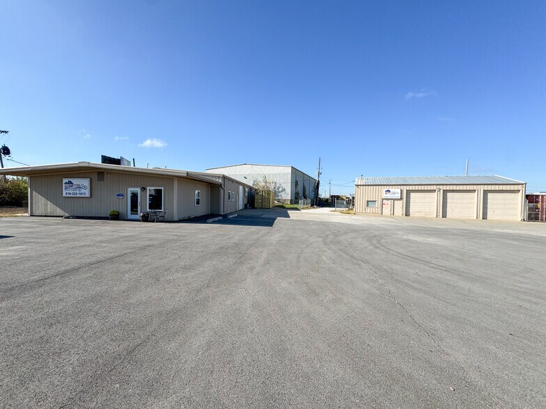 More Photos Of 17230-17232 Bel-Ray Pl, Belton Warehouse For Sale