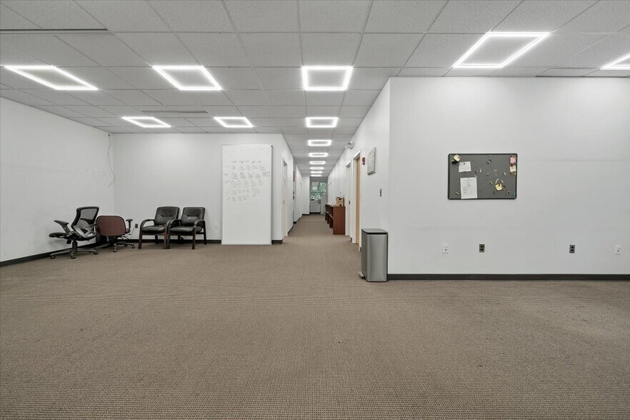 More Photos Of 180 Summit Ave, Montvale Medical For Lease
