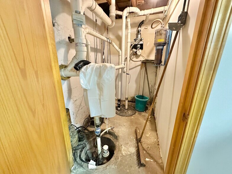 More Photos Of 1275 Joliet St, Dyer General Retail For Sale