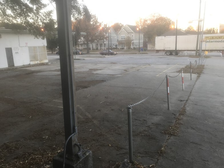 More Photos Of 669 Pryor St, Atlanta General Retail For Sale