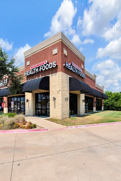 More Photos Of 5850 S Hulen St, Fort Worth Unknown For Lease