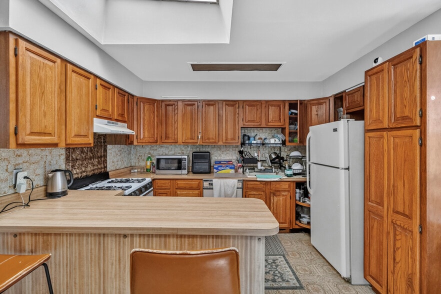 More Photos Of 1903-1905 Willow Ave, Weehawken Storefront Retail Residential For Sale