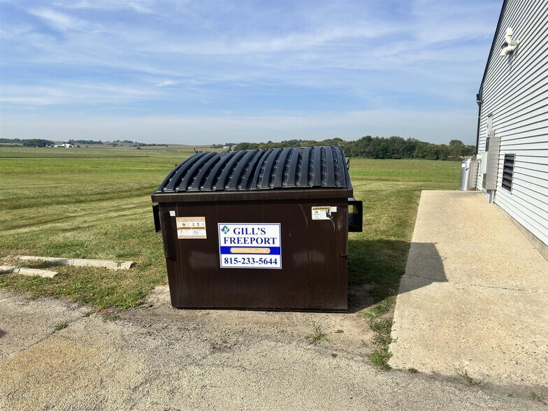 More Photos Of 12180 Center Rd, Durand Service Station For Sale