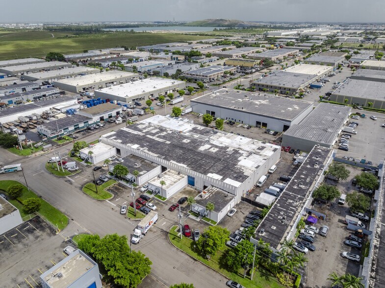 More Photos Of 8215 NW 64th St, Miami Warehouse For Sale