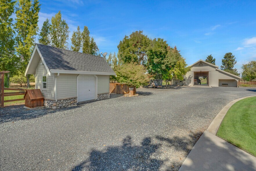 More Photos Of 30999 Grooms Rd, Oakdale Land For Sale