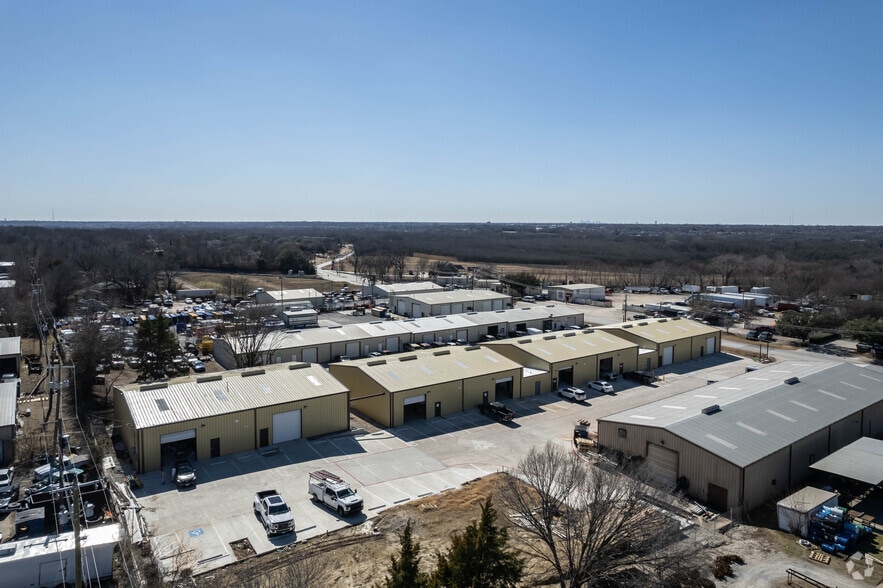 More Photos Of 5140 Dexham Rd, Rowlett Warehouse For Lease