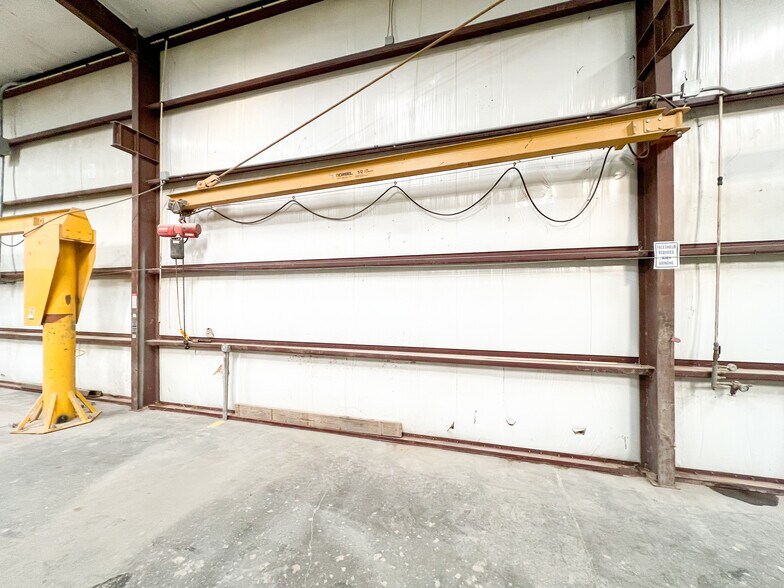 More Photos Of 12620 W County Road 133, Odessa Warehouse For Lease