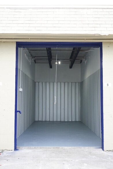More Photos Of 2894 Dusa Dr, Melbourne Warehouse For Lease