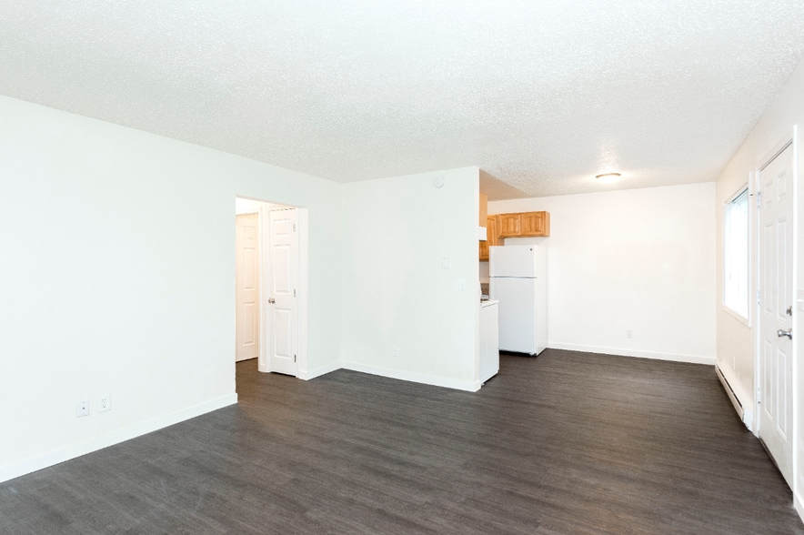 More Photos Of 8415 N Fessenden St, Portland Apartments For Sale