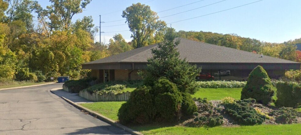 Primary Photo Of 600 Plymouth Ave NE, Grand Rapids Bank For Lease