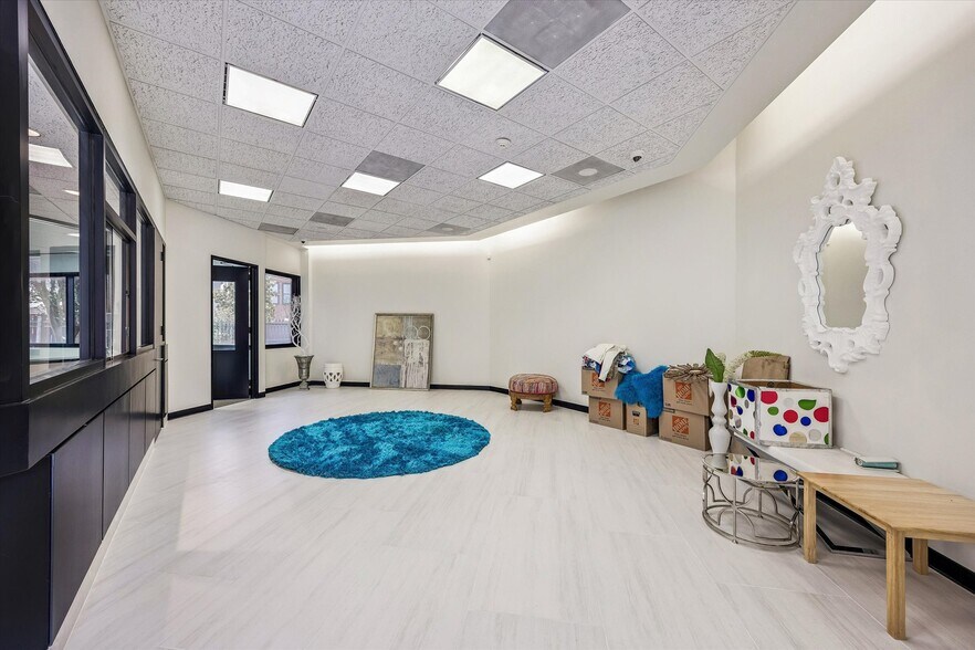 More Photos Of 4625 Lillian St, Houston Office For Sale