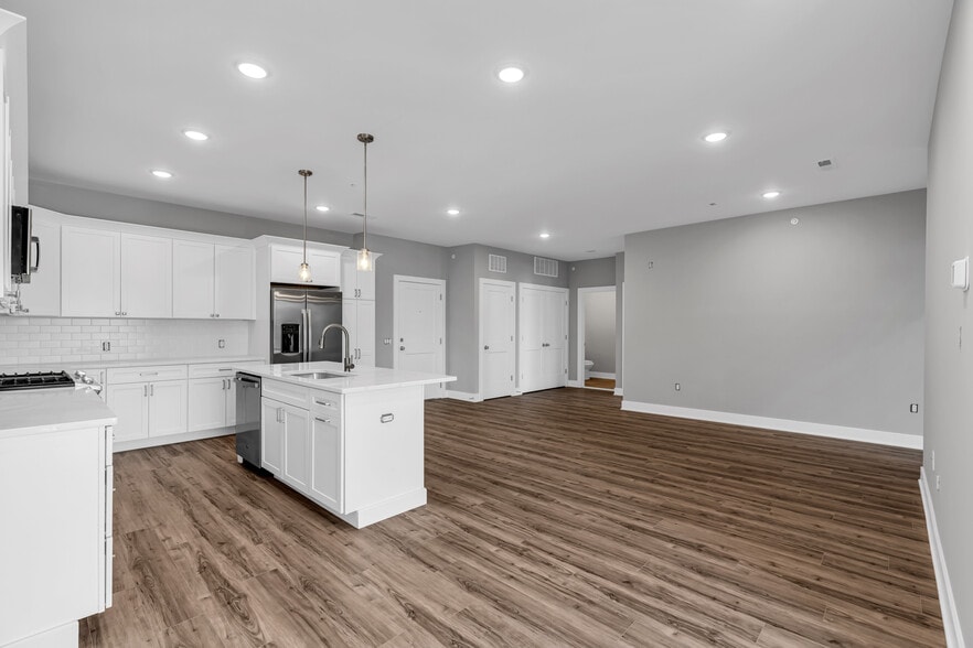 More Photos Of 33 Union Ave, Manasquan Apartments For Sale