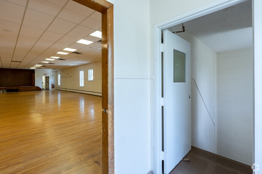 More Photos Of 36 Bergen St, Hackensack Loft Creative Space For Sale