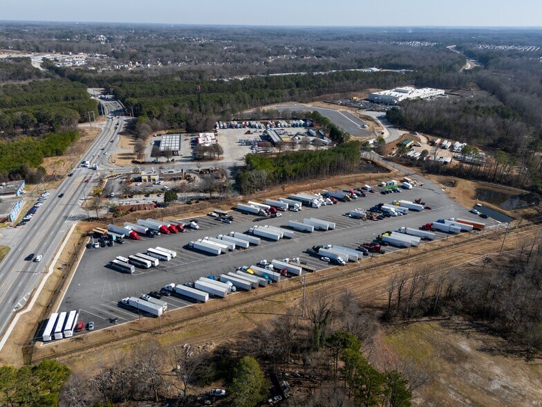 More Photos Of 2733 Forest Pky, Ellenwood Industrial For Lease