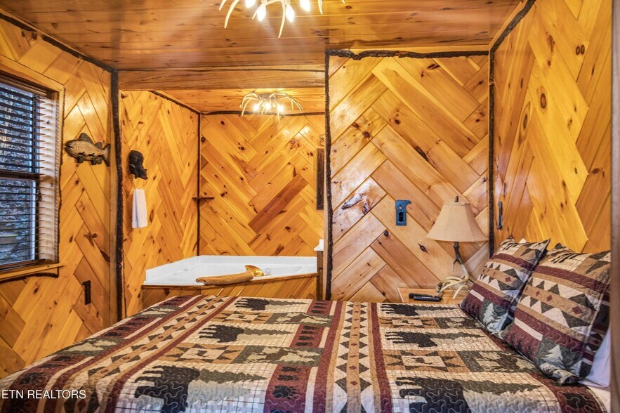 More Photos Of 1012 Highway 165, Tellico Plains Hospitality For Sale