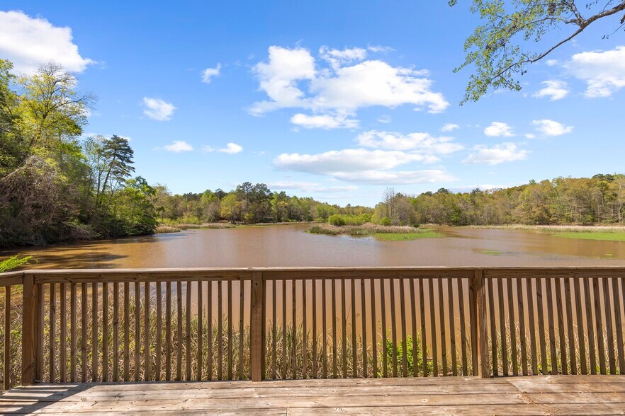 More Photos Of 1010 N Eufaula Ave, Eufaula Hotel For Sale