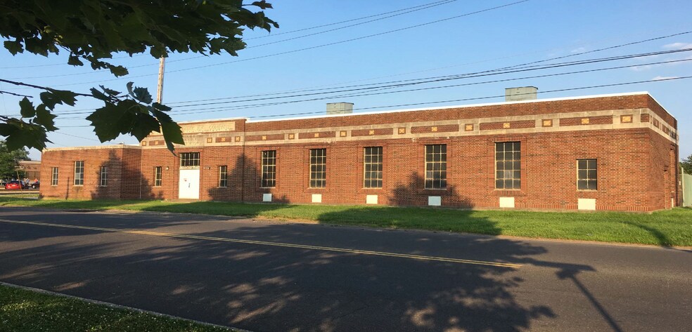 More Photos Of Highland Avenue & Kenmore Ave, Jenkintown Storefront Retail Office For Lease