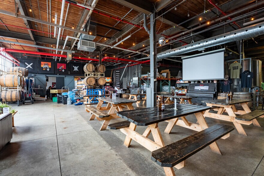 More Photos Of 100 Symes Rd, Toronto Manufacturing For Lease