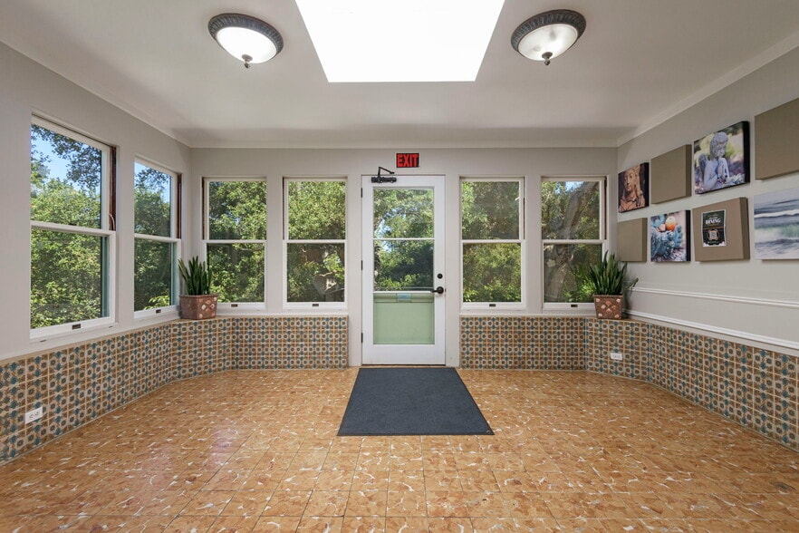 More Photos Of 249 Lambert Rd, Carpinteria Specialty For Sale