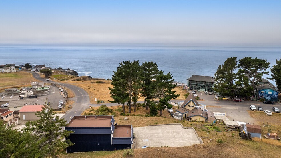 More Photos Of 129 Lower Pacific Dr, Whitethorn General Retail For Sale