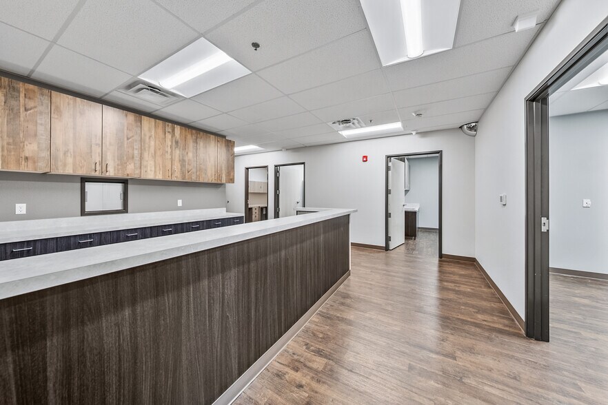 More Photos Of 2166 NW Vine St, Grants Pass Medical For Sale