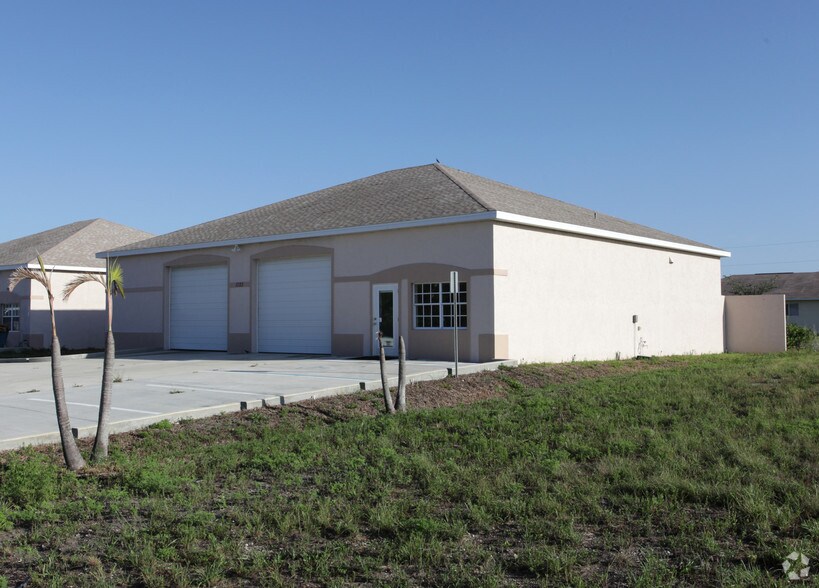 More Photos Of 1723 NE 10th Ter, Cape Coral Warehouse For Sale